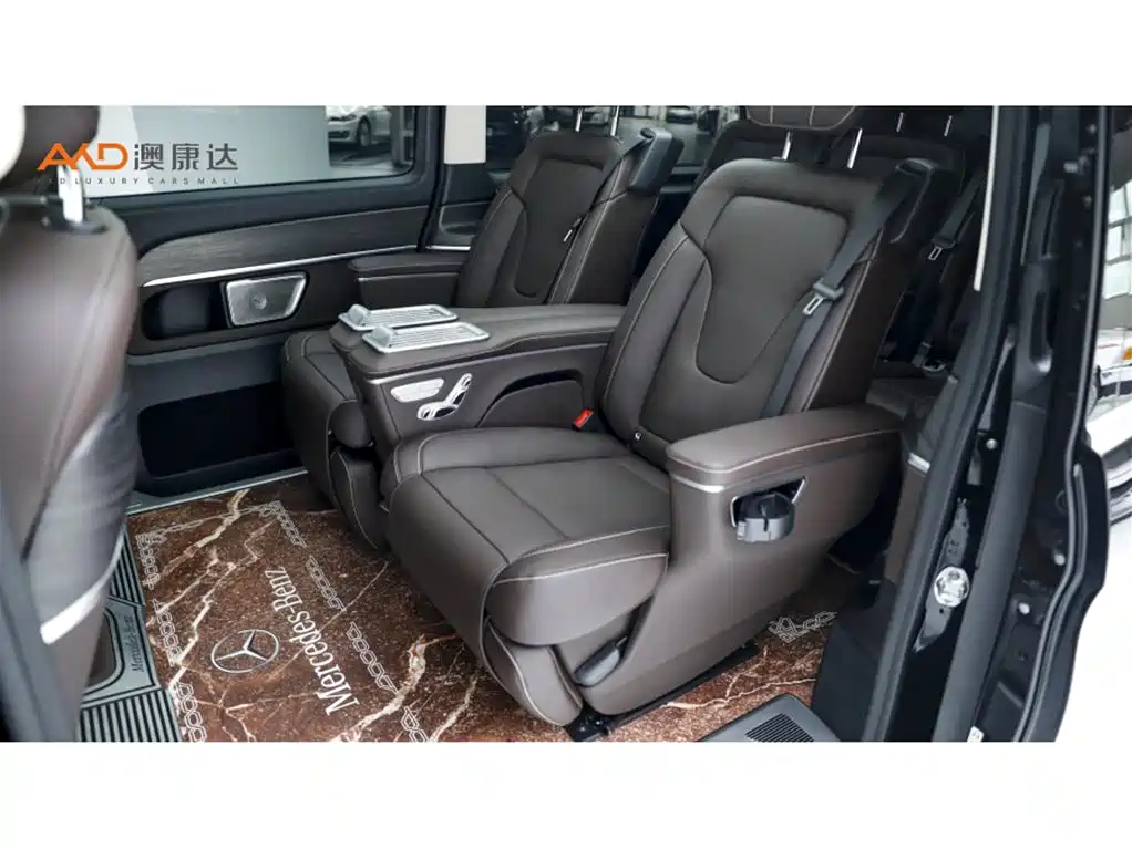 Фото 7 - Mercedes-Benz V-Class
