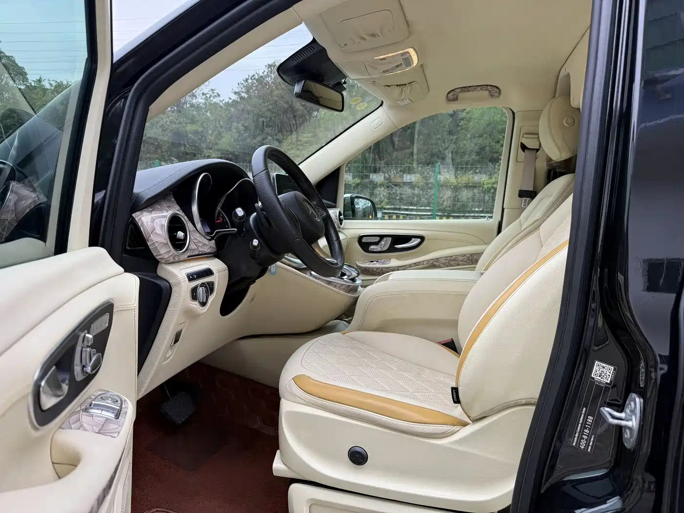 Mercedes-Benz V-Class 2018 V 260 L Premium Long Wheelbase Edition China VI фото 5