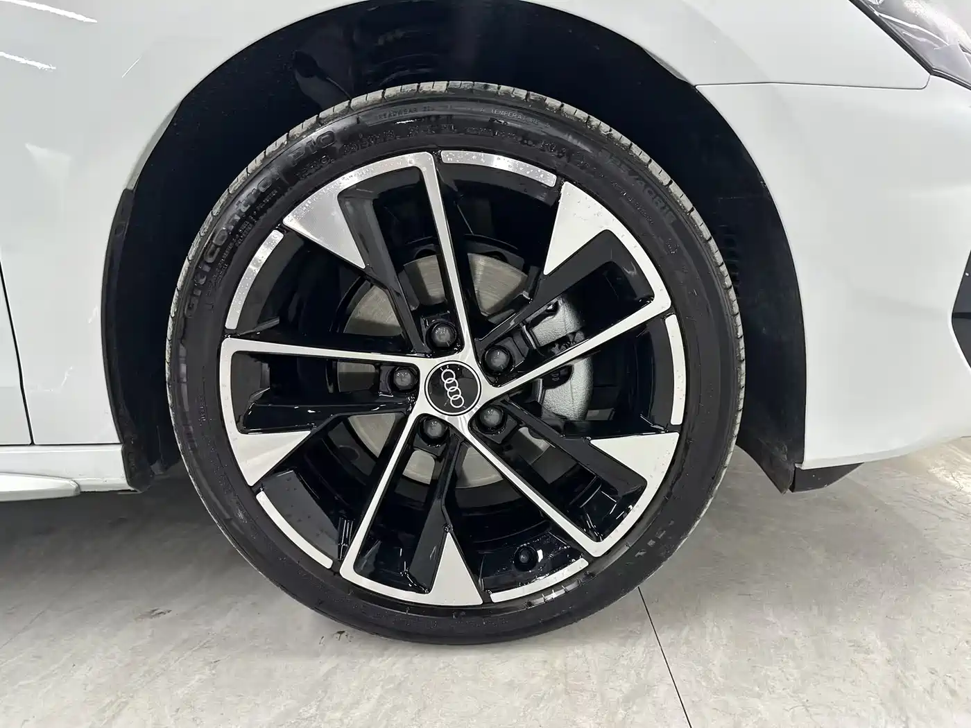 Audi A3 2025 Facelift A3L Limousine 35TFSI Flying Spur Premium фото 15