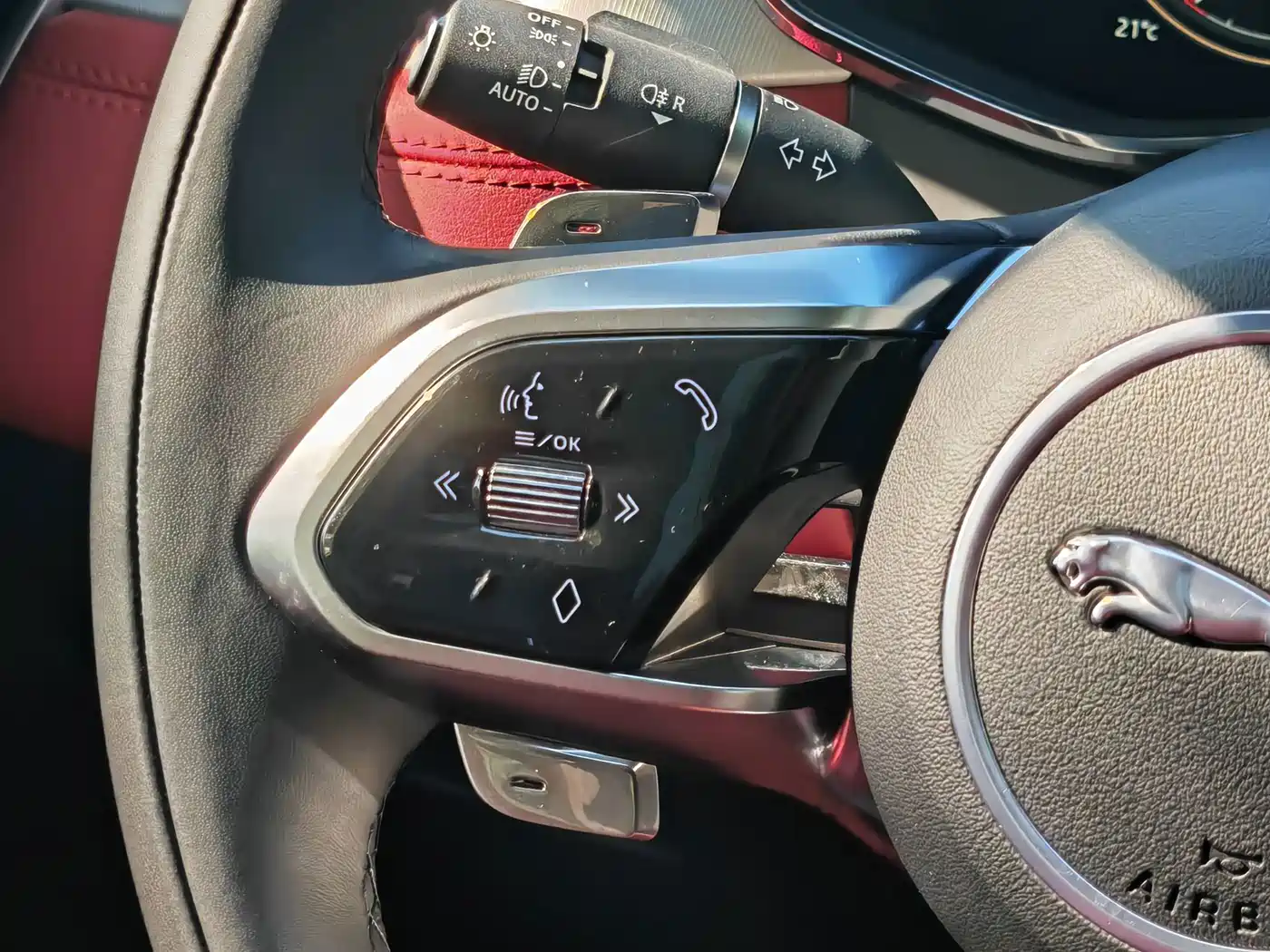 Jaguar F-PACE 2024 2024 P250 R-Dynamic SE