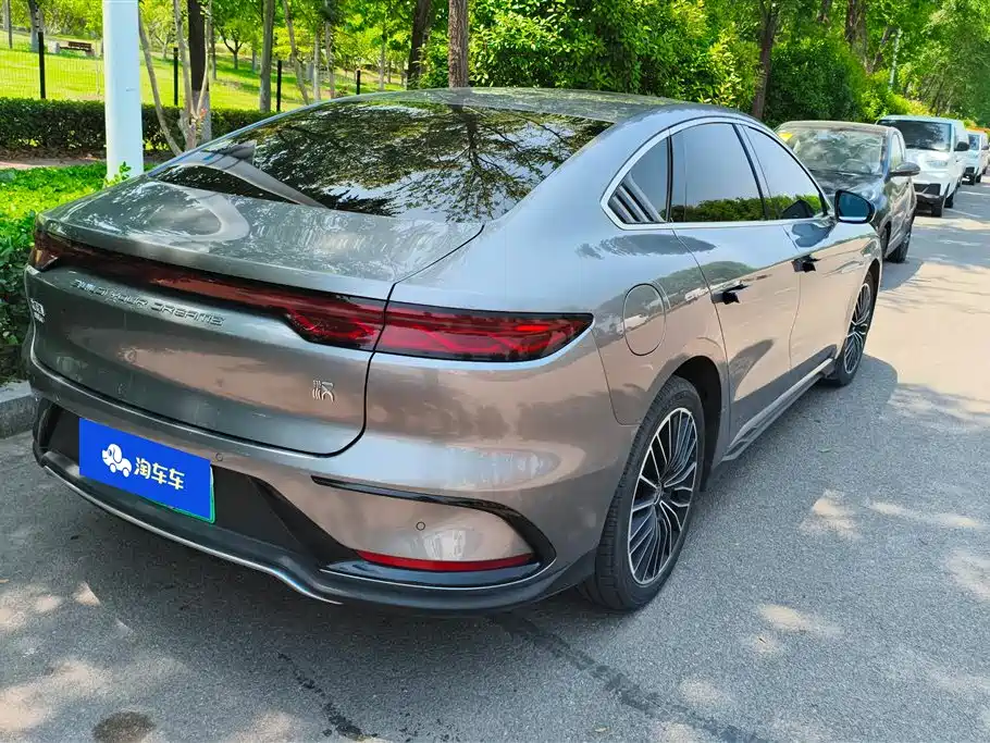 BYD Han 2022 DM-i 121KM Premium фото 3