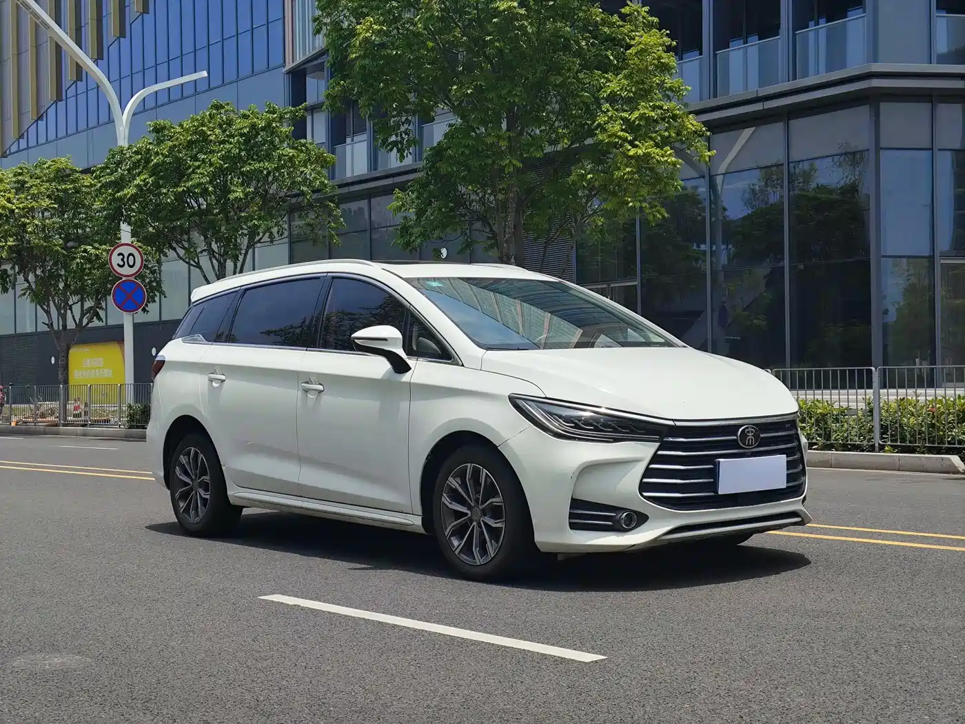 BYD Song MAX 2019 1.5T Auto Smart Connected Sunroof 6-seater China VI фото 3