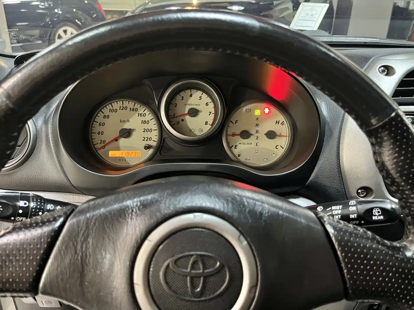 Toyota RAV4 (Import) 2004 Model 2.0 3-Door фото 8