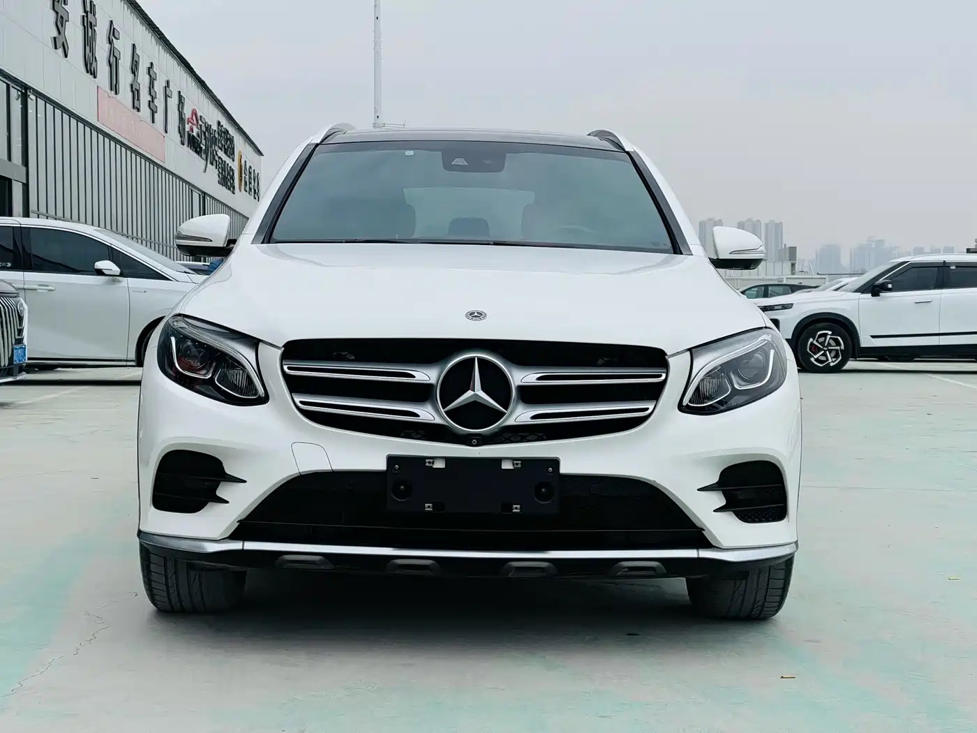 Mercedes-Benz GLC 2018 GLC 260 4MATIC Luxury фото 2
