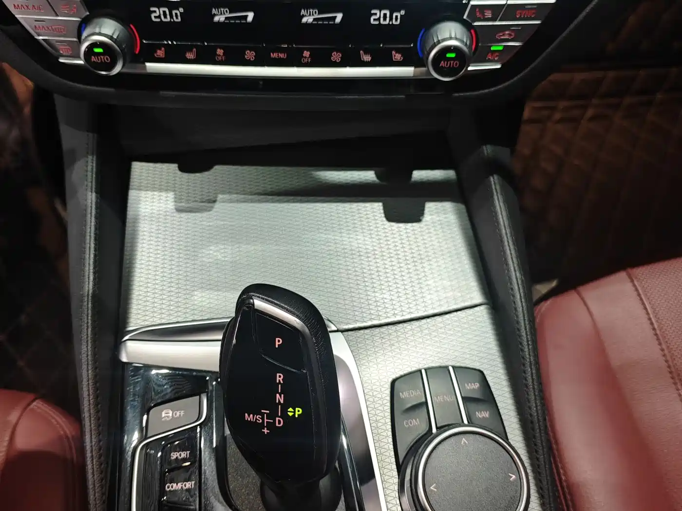 BMW 5 Series 2019 530Li Leading M Sport Package фото 13