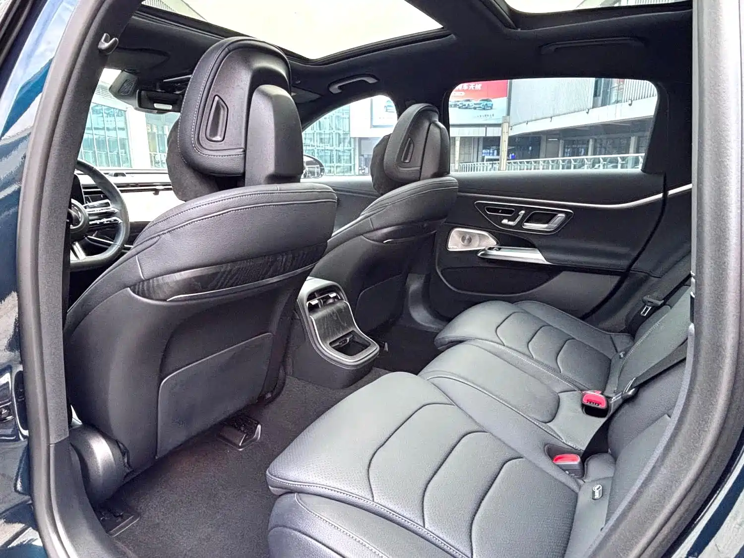 Фото 8 - Mercedes-Benz E-Class