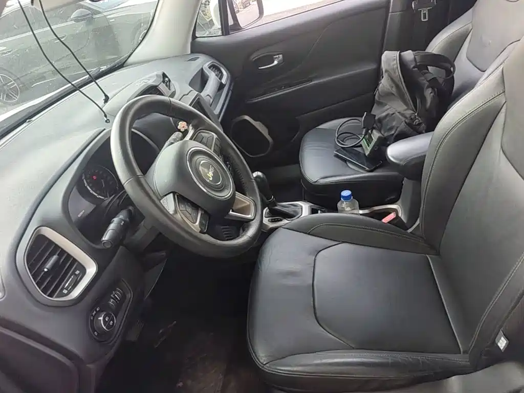 Jeep Renegade 2018 2018 Connected Large Screen Edition 180T Automatic Smart