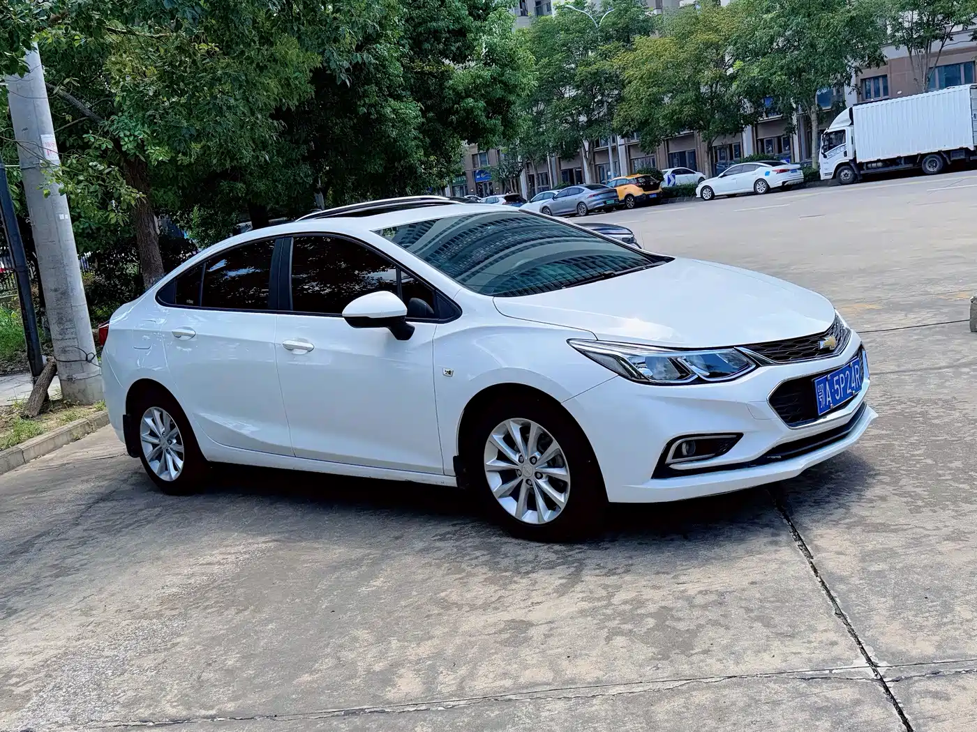 Chevrolet Cruze 2018 2018 320 Automatic Pioneer Sunroof Edition