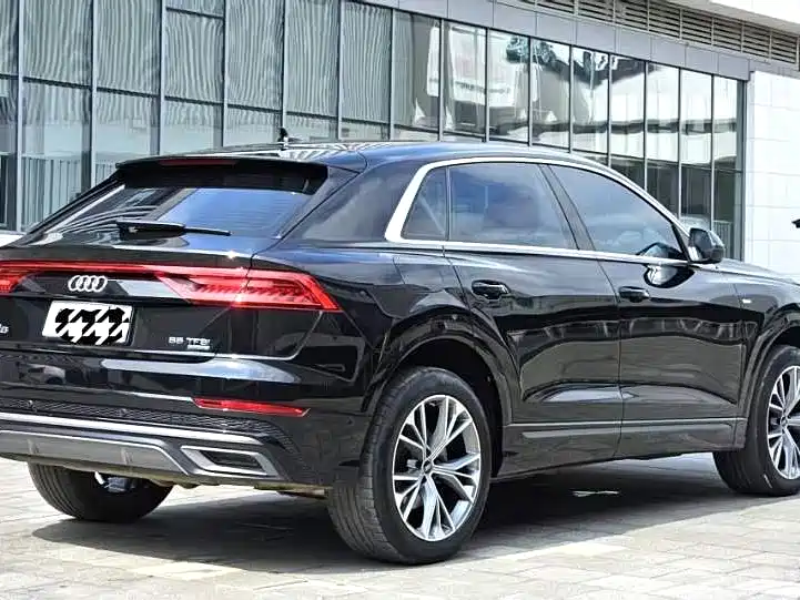 Audi Q8 2022 55 TFSI Luxury Dynamic фото 7