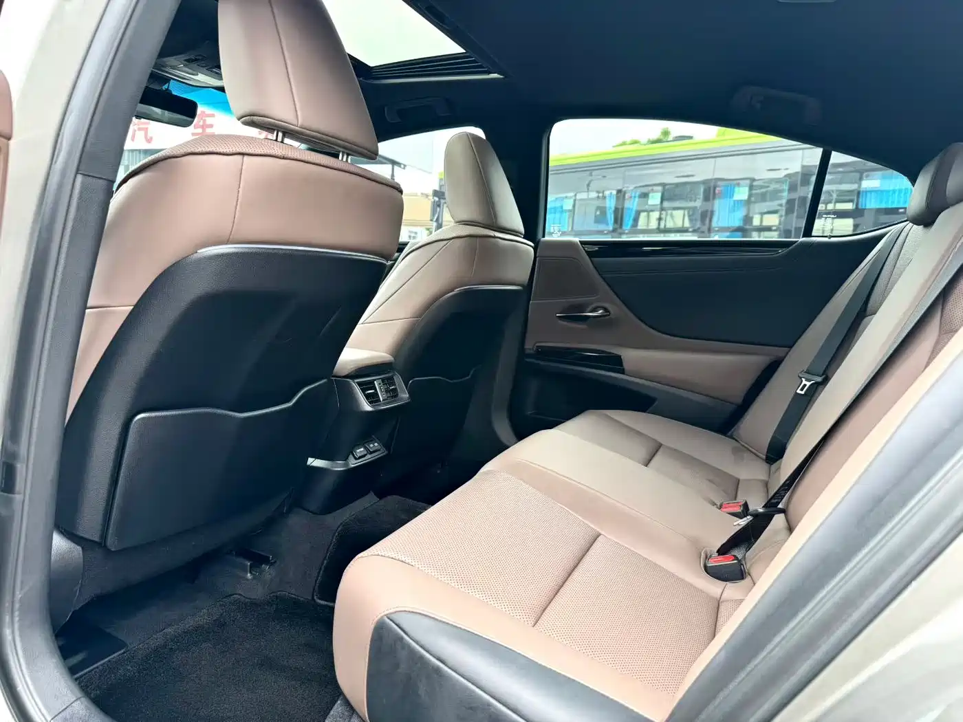 LEXUS ES