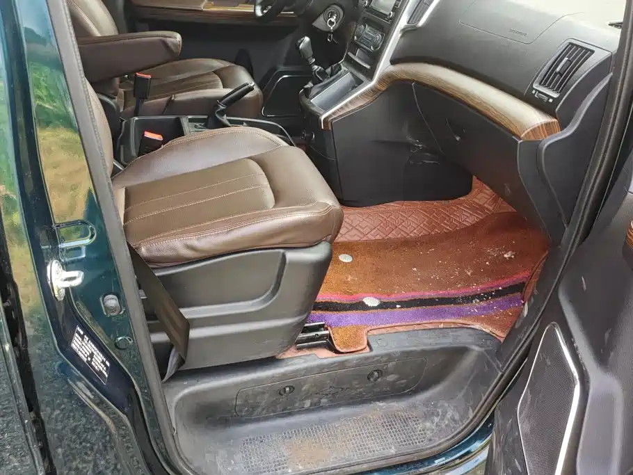 Dongfeng Fengxing Lingzhi PLUS 2022 2021 Wagon 2.0L Manual Luxury 7-Seater