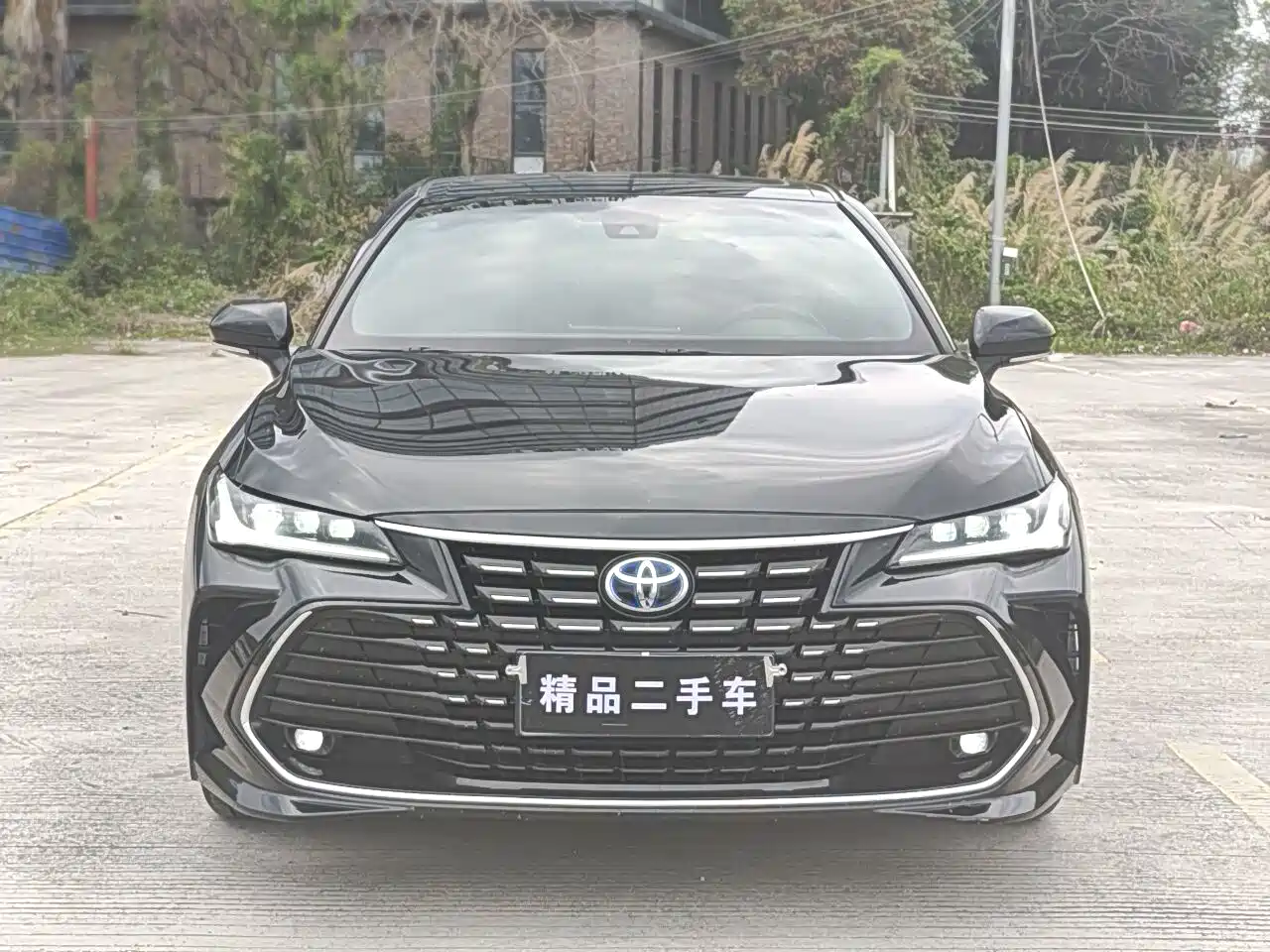 Toyota Avalon 2022 Hybrid 2.5L Luxury Edition фото 2