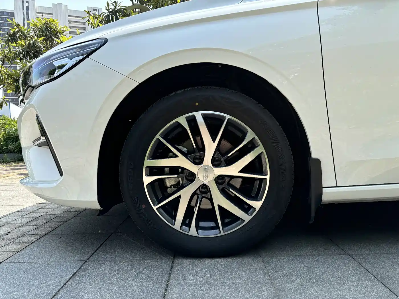 GEELY AUTOMOBILE EMGRAND