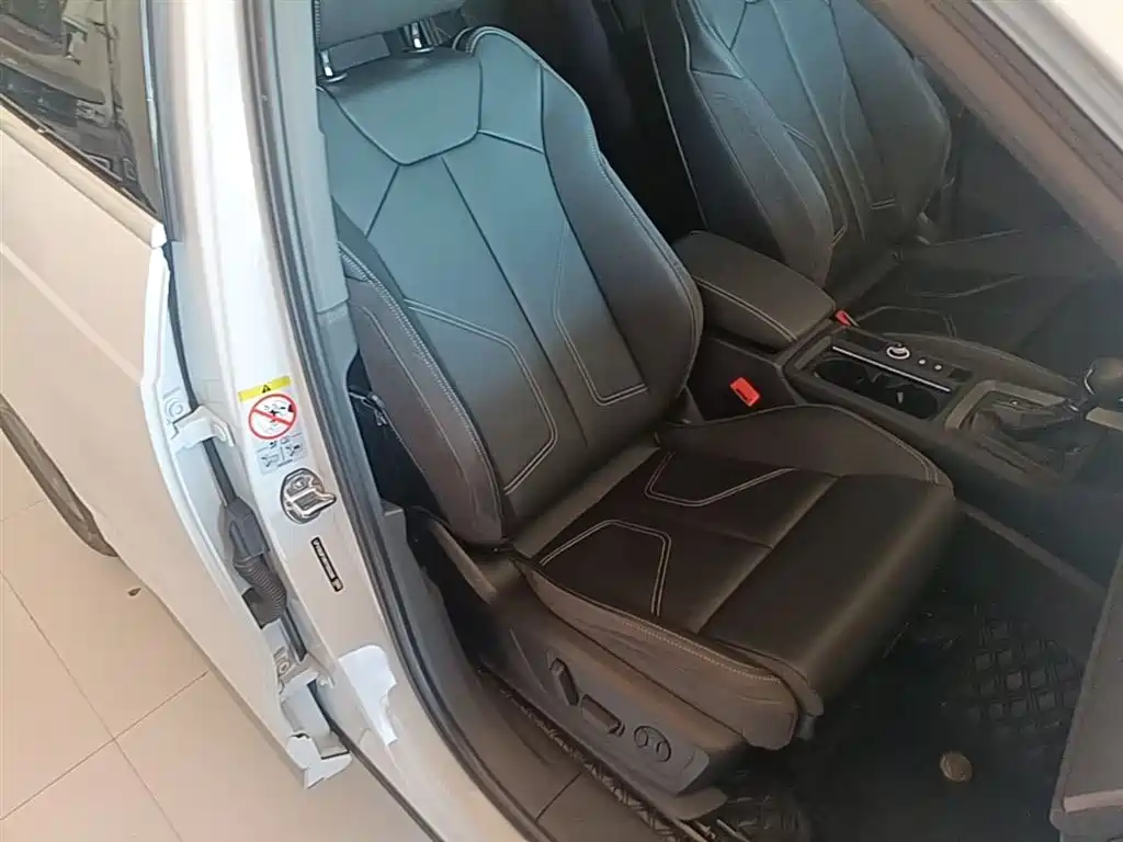 Audi Q3 2024 35 TFSI Progressive Sport фото 25