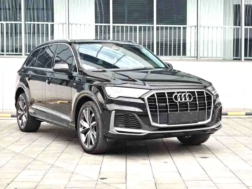 Фото 3 - Audi Q7
