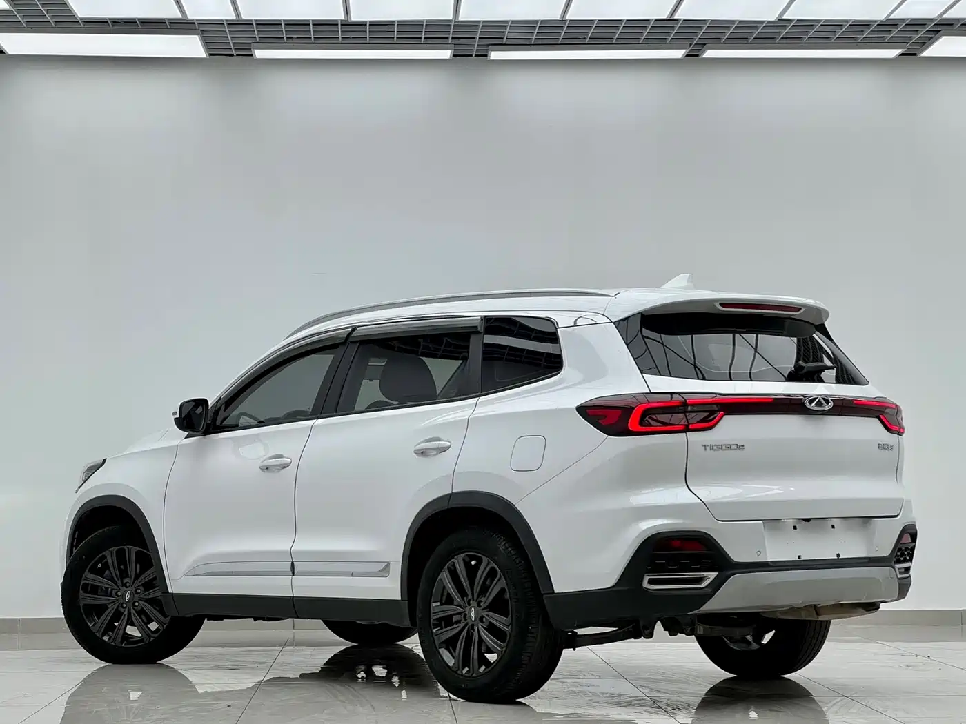 Фото 4 - Chery Tiggo 8
