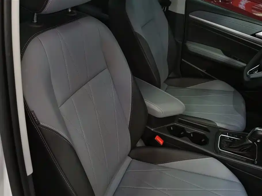 Volkswagen Lavida 2023 1.5L Automatic Starlight 5 Million Edition фото 8