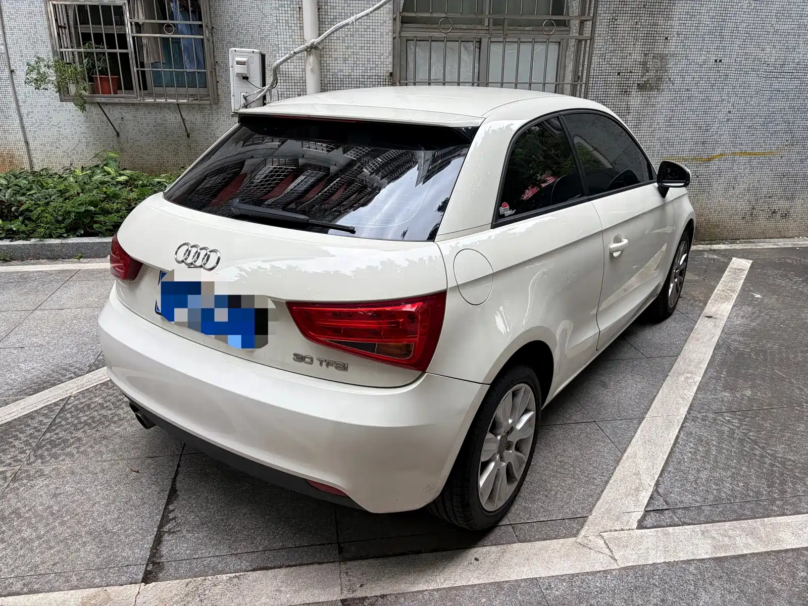 Фото 2 - Audi A1