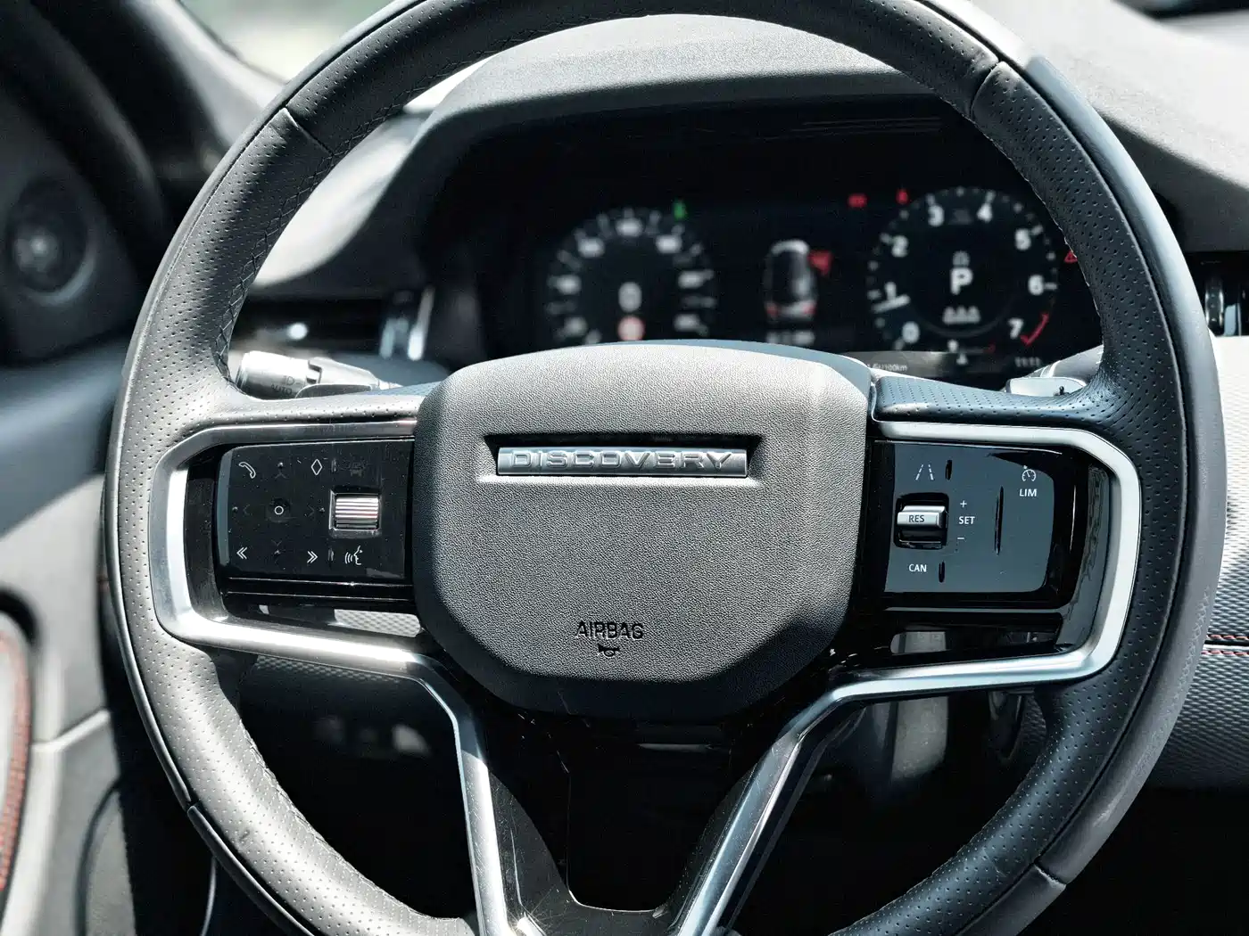 Land Rover Discovery Sport 2023 249PS R-Dynamic SE Performance Technology Version фото 16