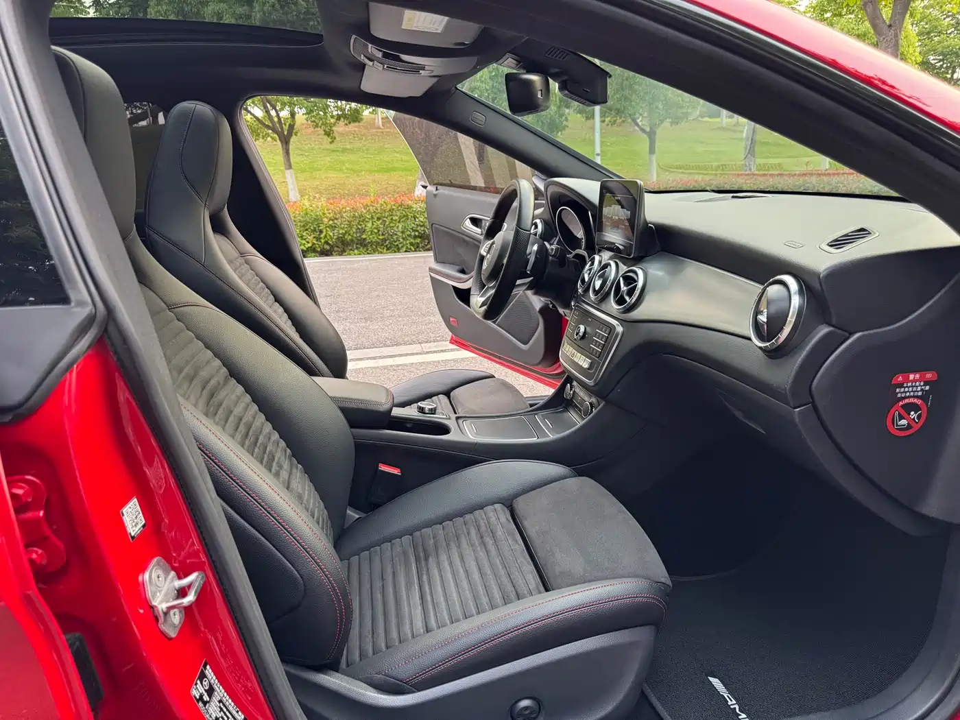 Mercedes-Benz CLA (Import) 2018 CLA 220 4MATIC фото 11