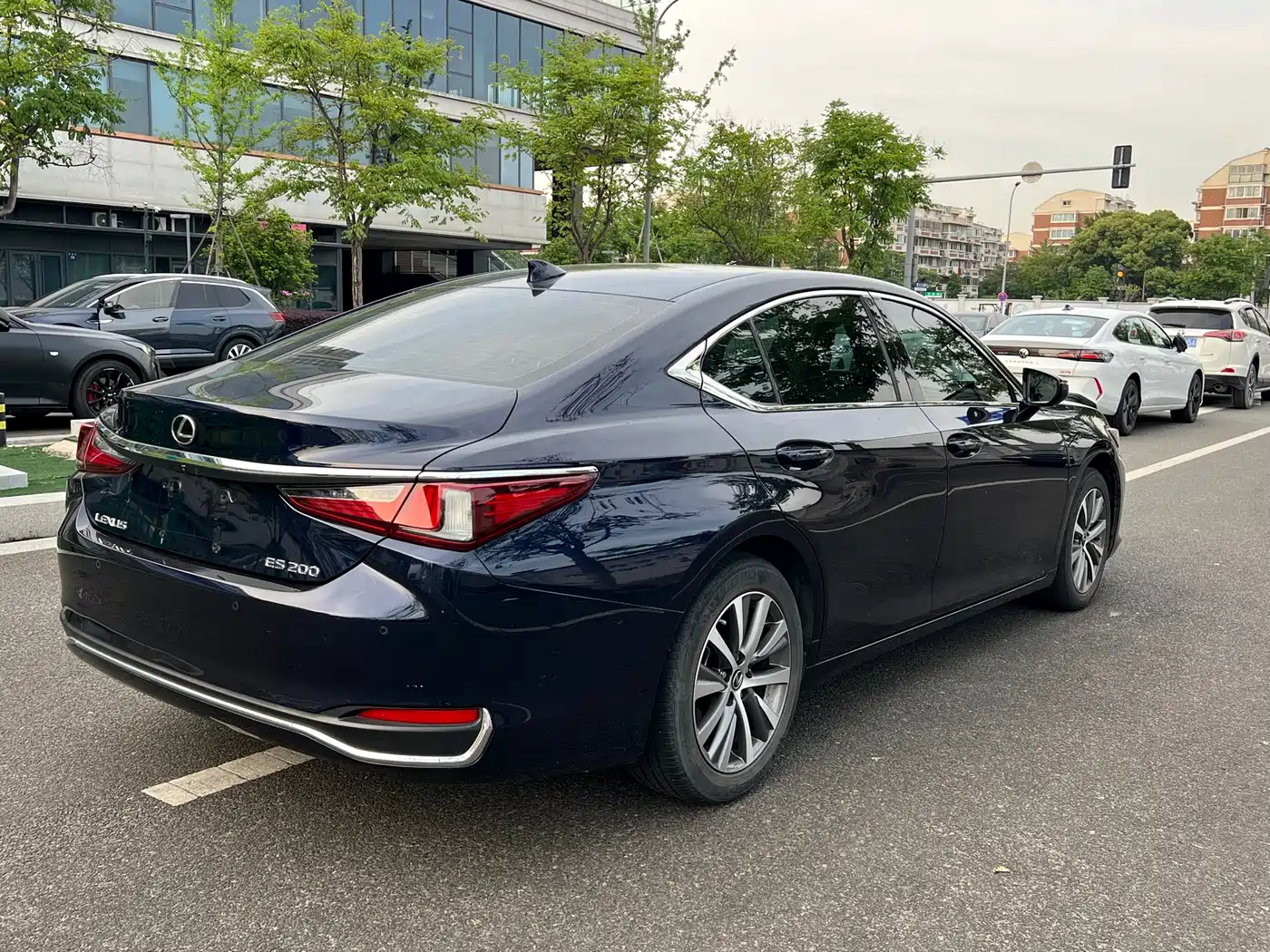 Lexus ES 2020 200 Excellence фото 18