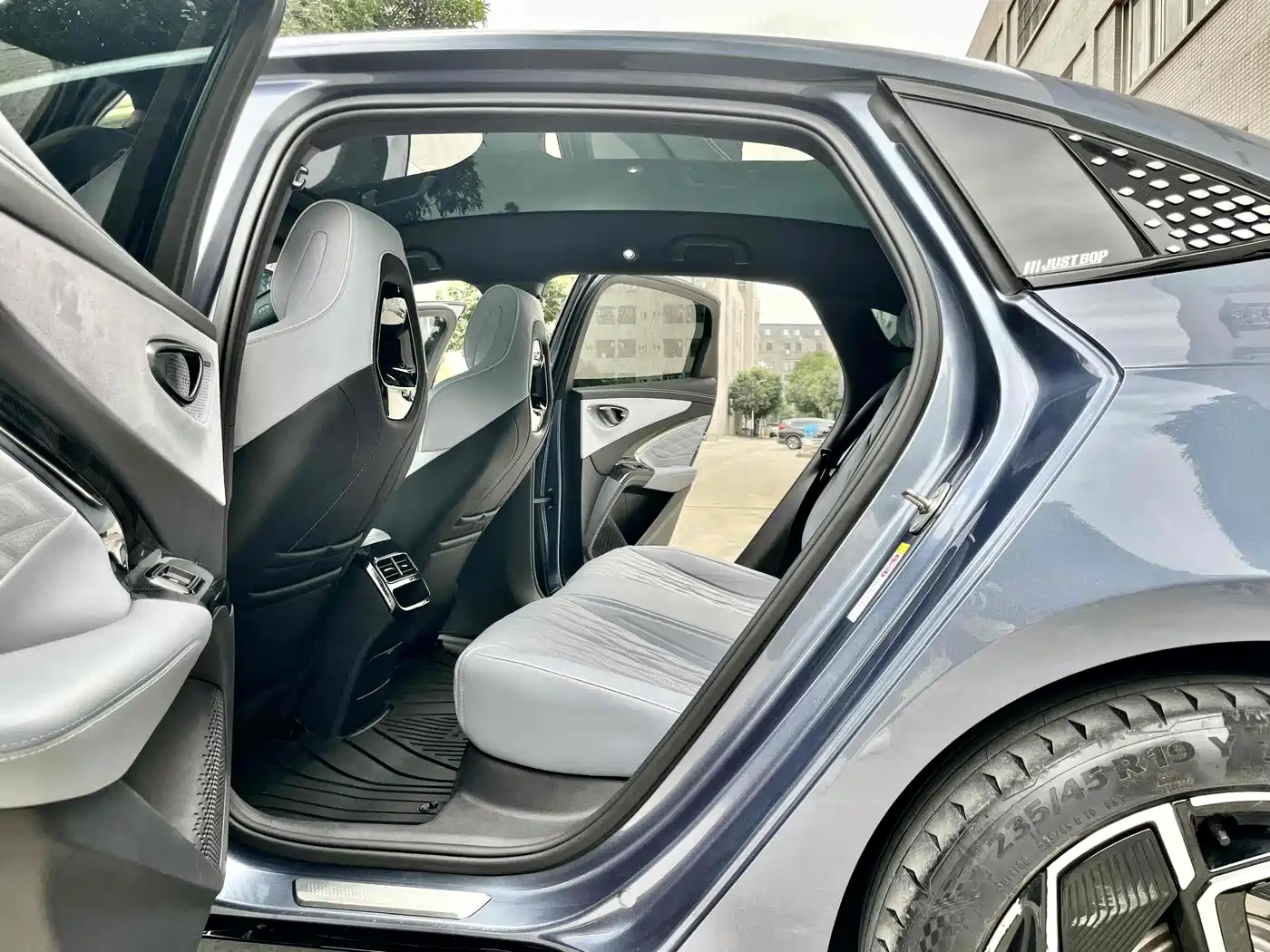 BYD Seal 2022 700km Long Range RWD Edition фото 7
