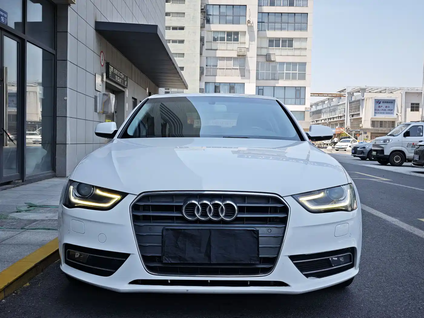 Audi A4L 2013 35 TFSI Automatic Standard фото 2