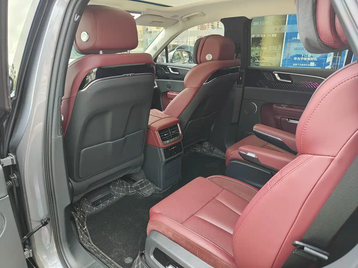 Hongqi E-HS9 2022 690km Qi Xiang Edition (6-seater) фото 11