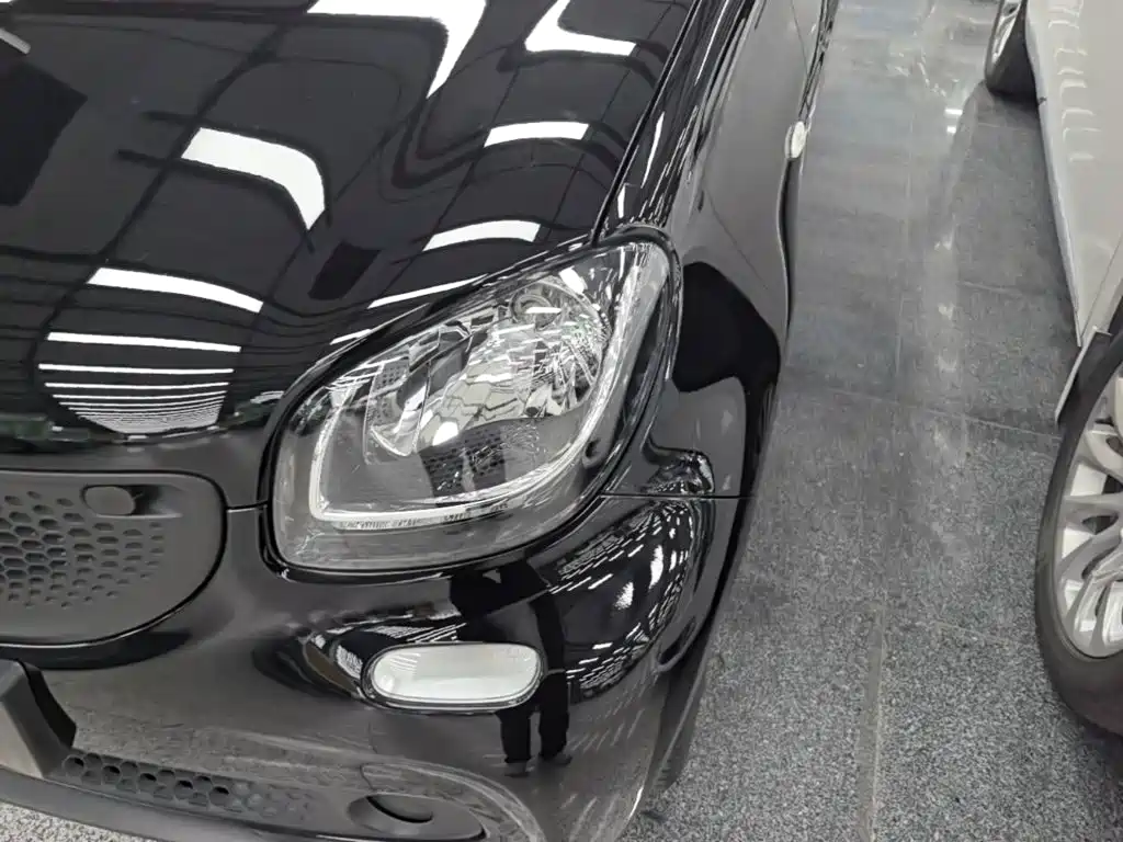 smart forfour 2018 2018 1.0L 52kW Agile Edition