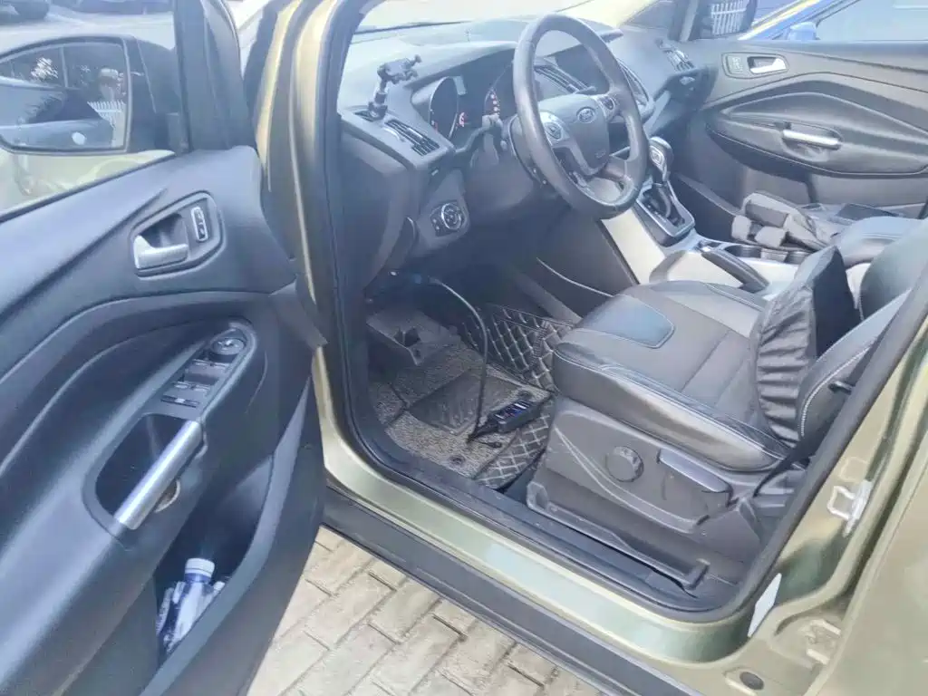Фото 8 - Ford Kuga