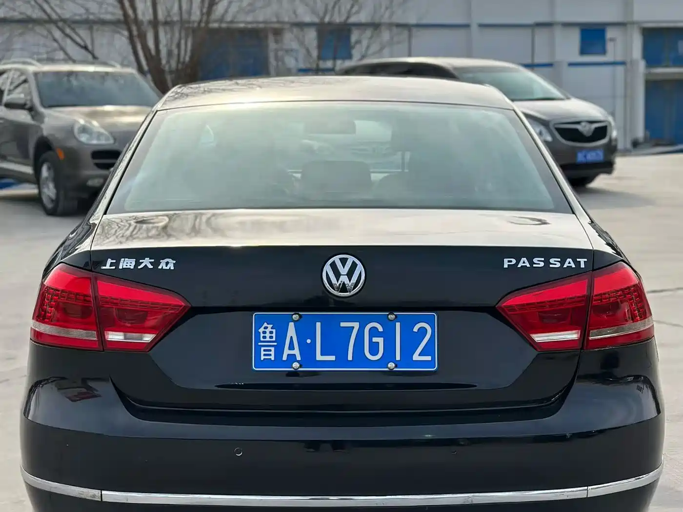 Volkswagen Passat 2015 1.8TSI DSG Honor Edition фото 4