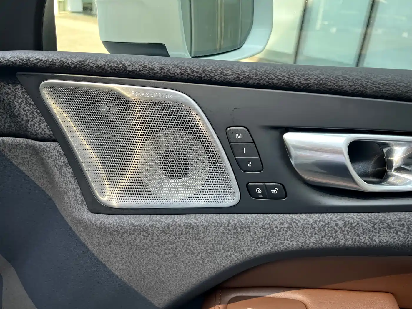 VOLVO XC60 PLUG IN HYBRID