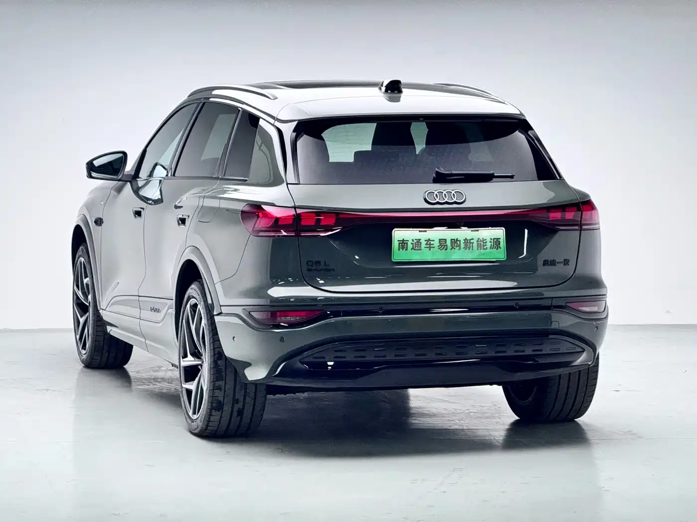 Audi Q6L e-tron 2025 Model Pioneer Edition фото 15