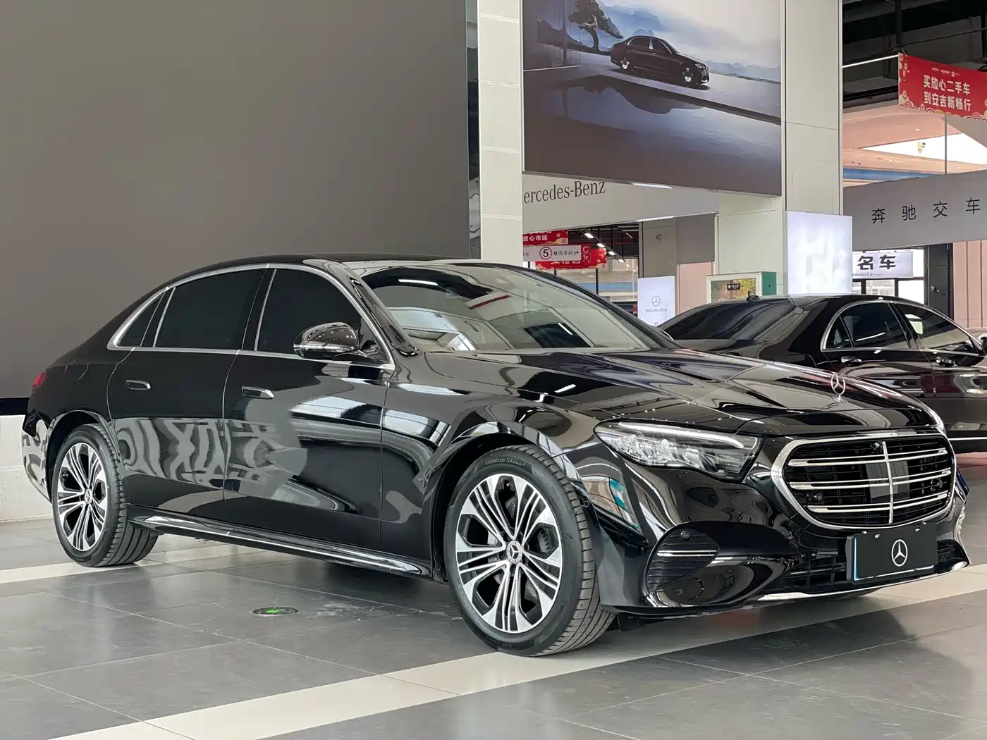 MERCEDES-BENZ E-CLASS