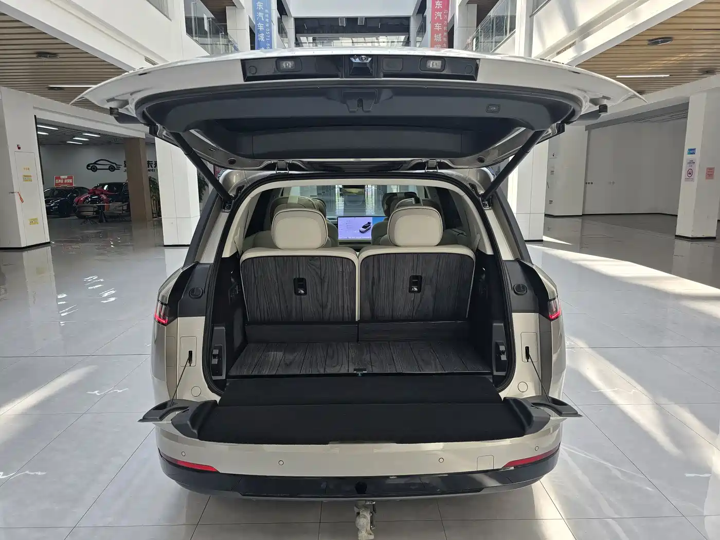Lynk & Co 900 2025 2025 2.0T Ultra