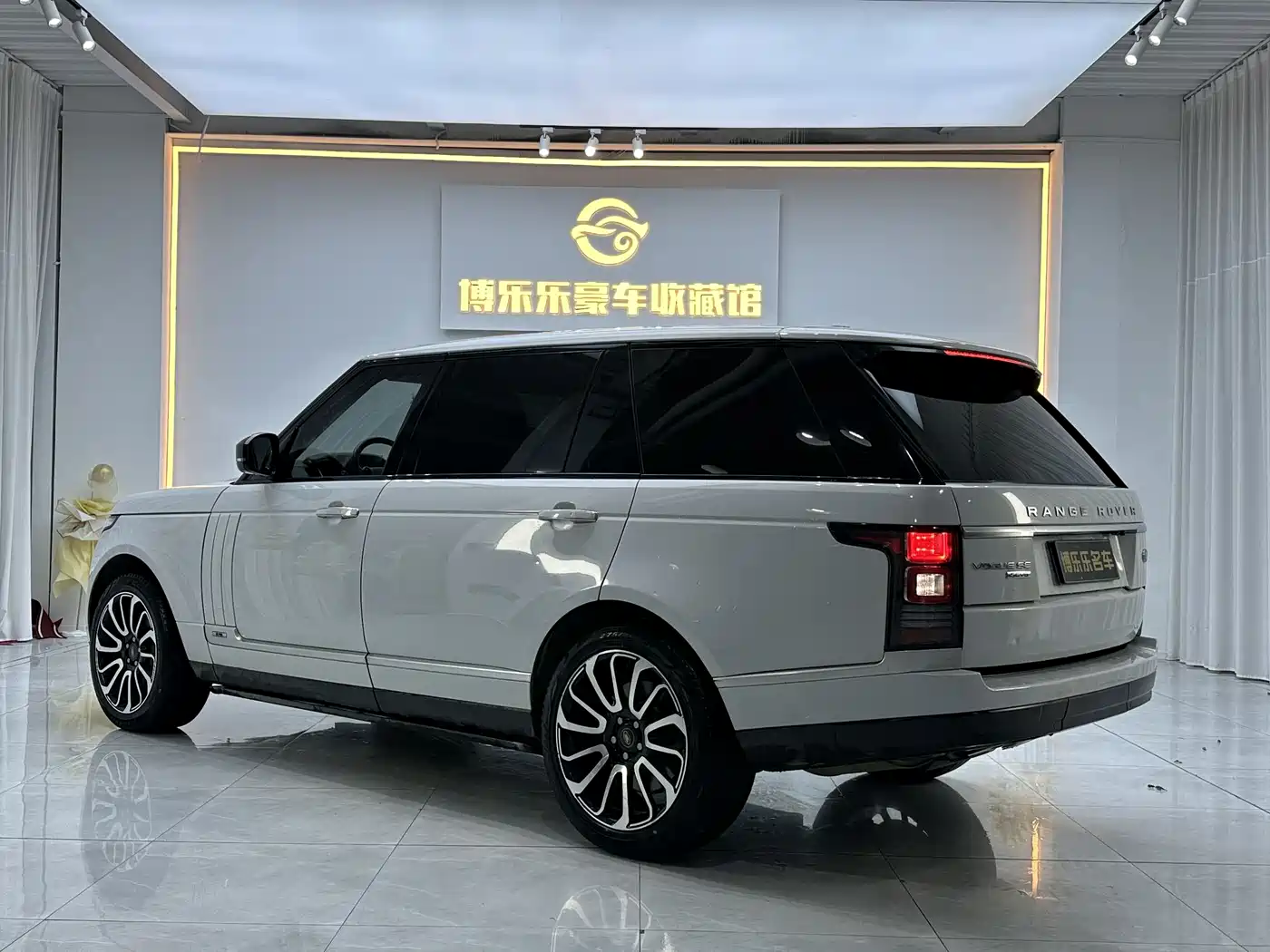 Land Rover Range Rover 2016 3.0 SC V6 Vogue SE Autobiography LWB фото 17