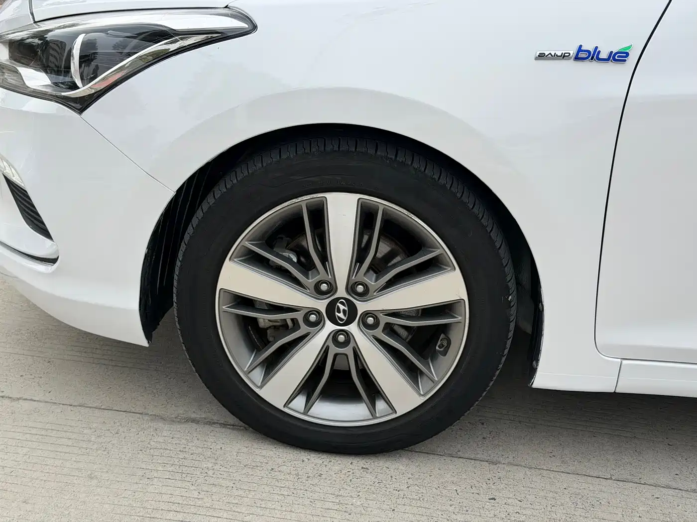 HYUNDAI NAME PICTURE