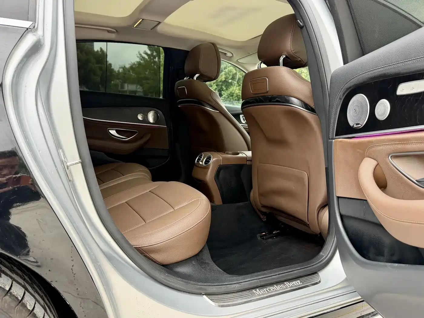 Mercedes-Benz E-Class 2016 E 300 L Sport Fashion Type фото 17