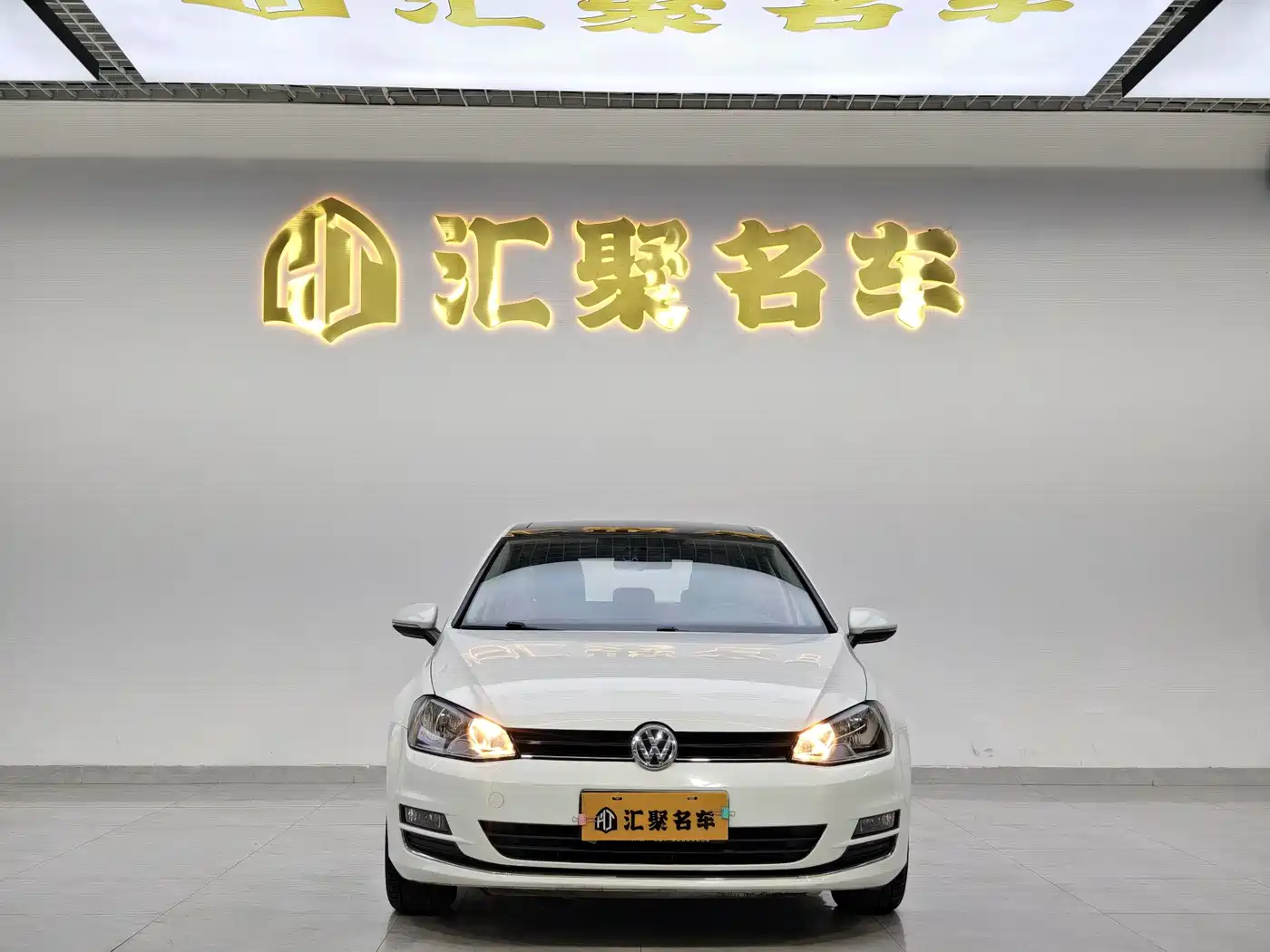 Volkswagen Golf 2016 230TSI Automatic Comfort фото 3