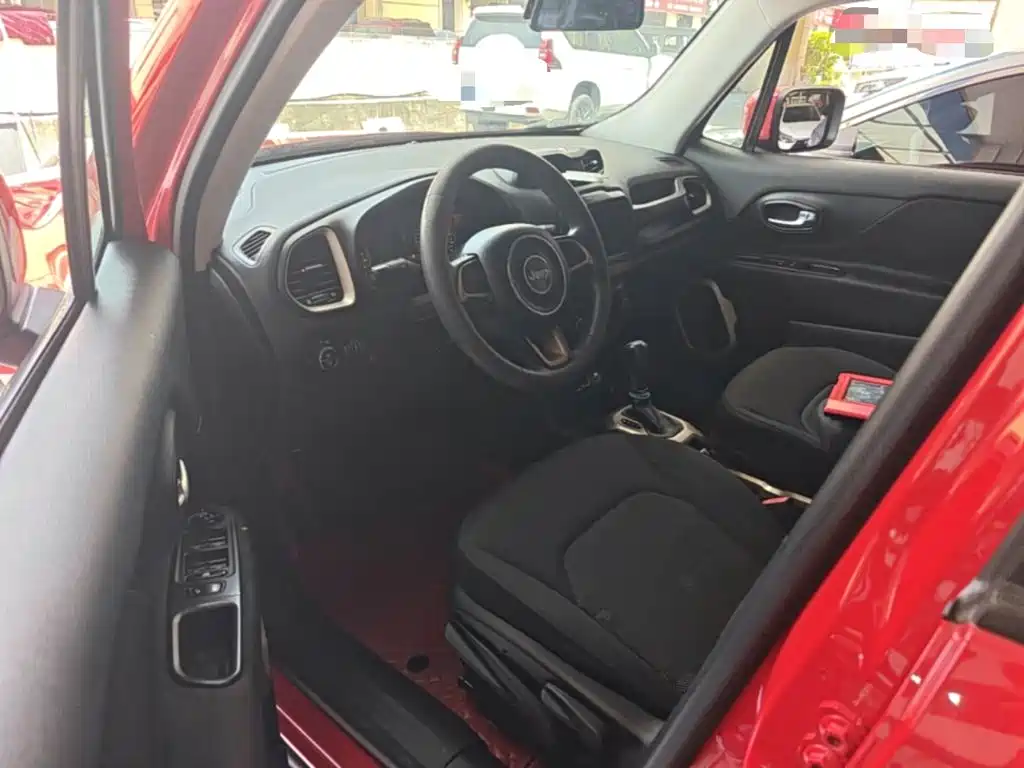 Jeep Renegade 2019 2018 Connected Large Screen Edition 180T Automatic High Energy