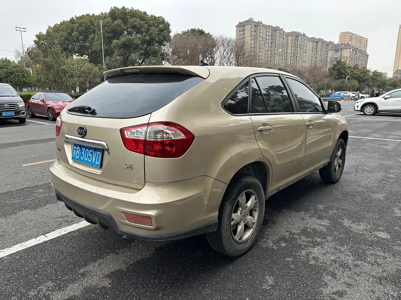 BYD S6 2015 2014 Model 2.0L Manual Luxury 5-Seater