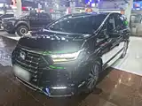 Фото 2 - Honda Elysion