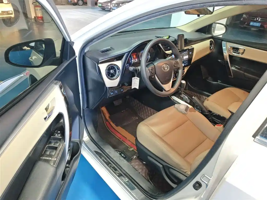 Toyota Corolla 2017 Facelift 1.2T S-CVT GL-i фото 16