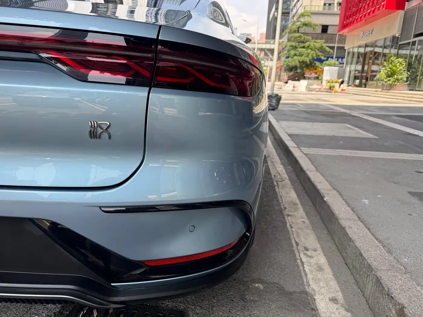 BYD Han 2023 DM-i Champion Edition 121KM Honor фото 19