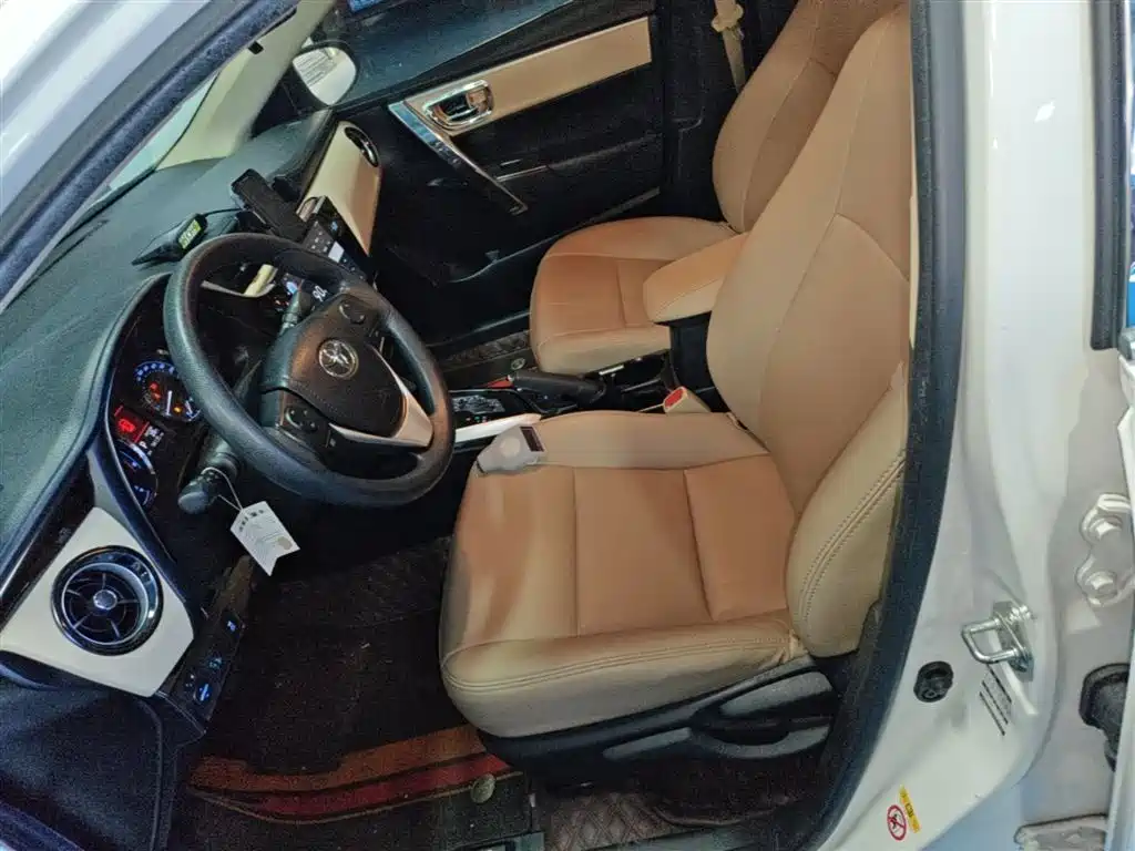 Toyota Corolla 2017 Facelift 1.2T S-CVT GL-i фото 15