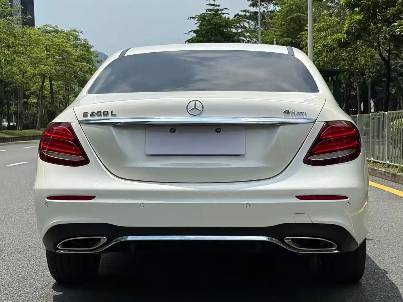 Mercedes-Benz E-Class 2017 E 200 L 4MATIC фото 19