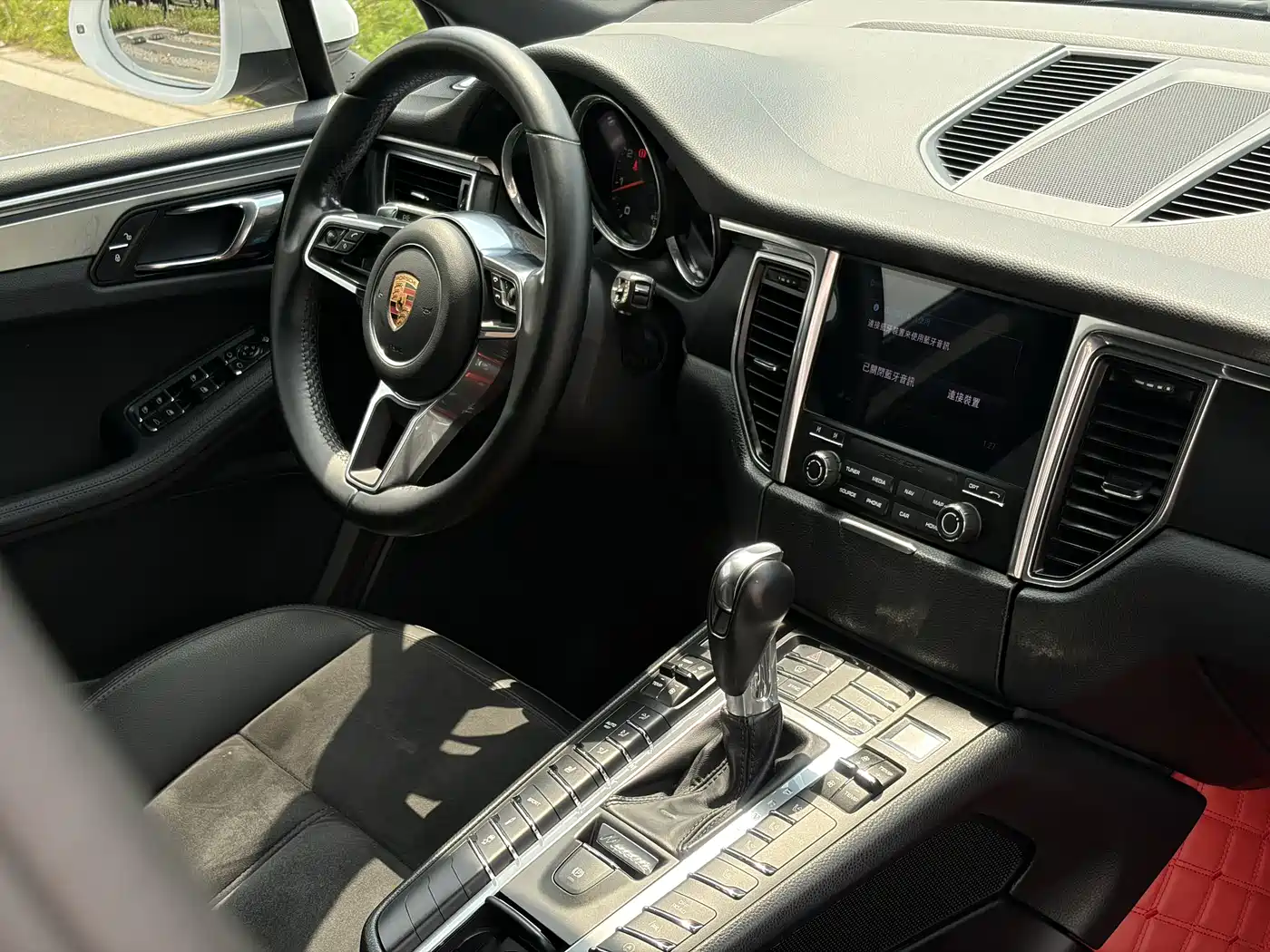 Porsche Macan 2017 Macan 2.0T фото 16