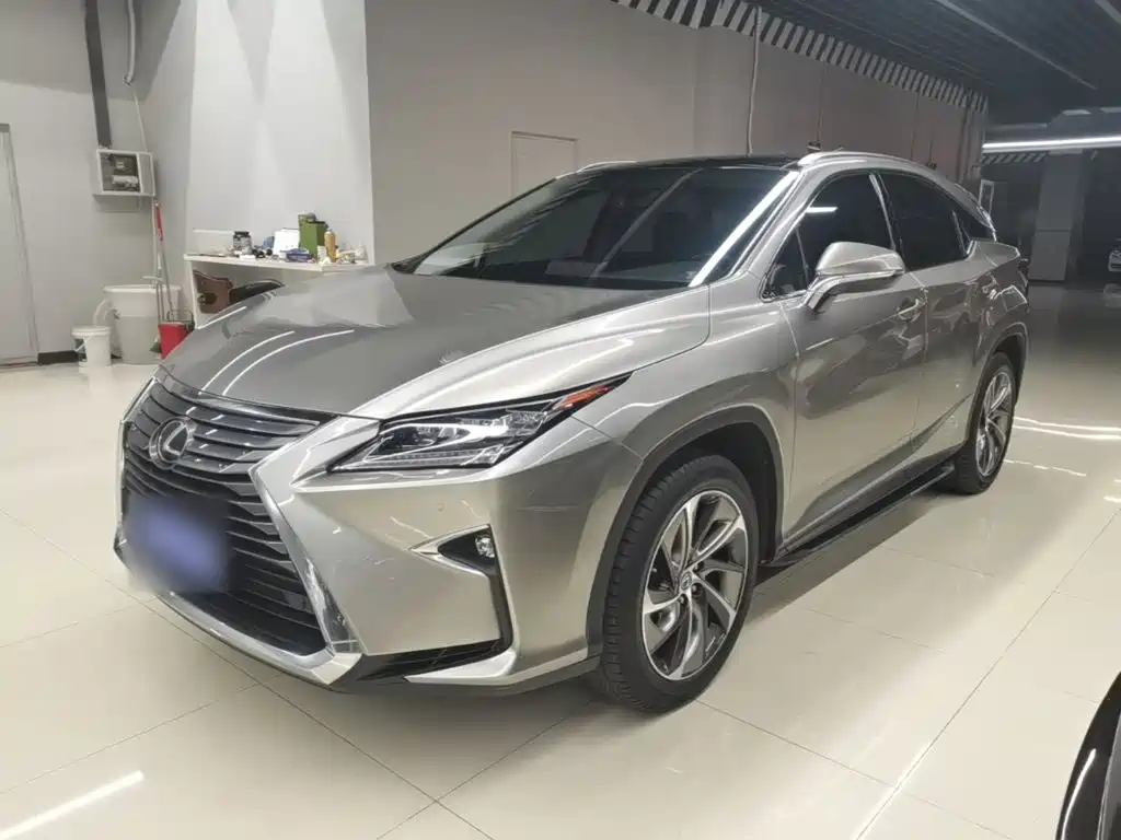 Фото 2 - Lexus RX