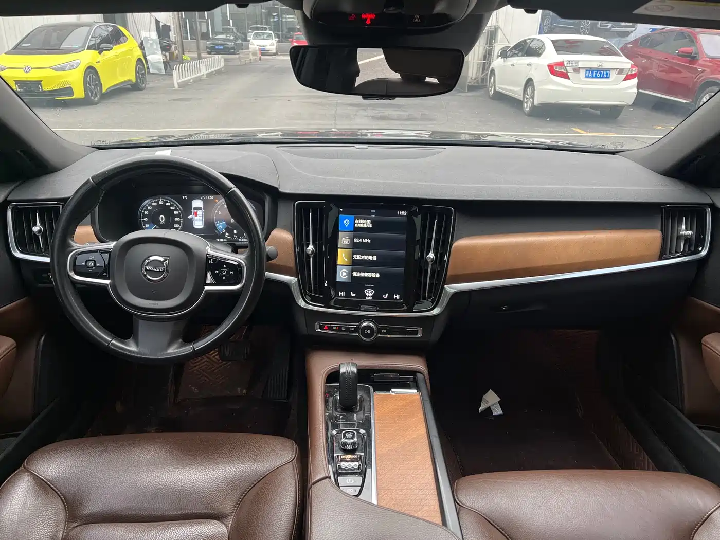 VOLVO S90