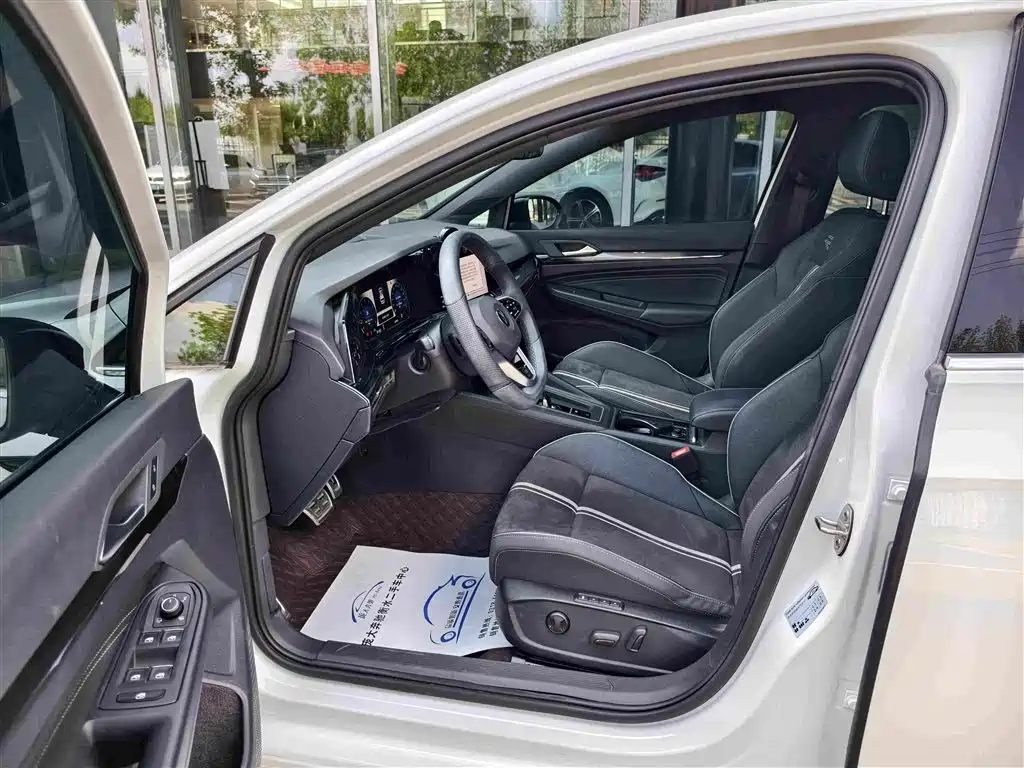 Volkswagen Golf 2024 2023 Facelift 280TSI DSG R-Line Lite